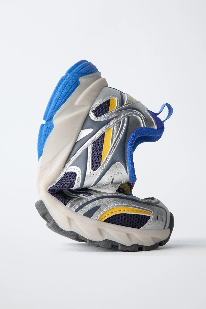 CARS LIGHTNING MCQUEEN © DISNEY SNEAKERS