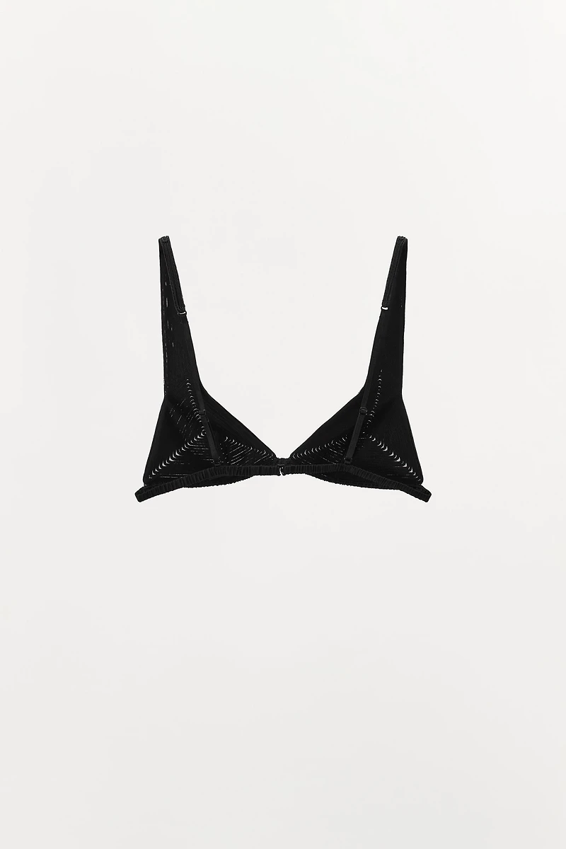 STRUCTURED TRIANGLE BRALETTE