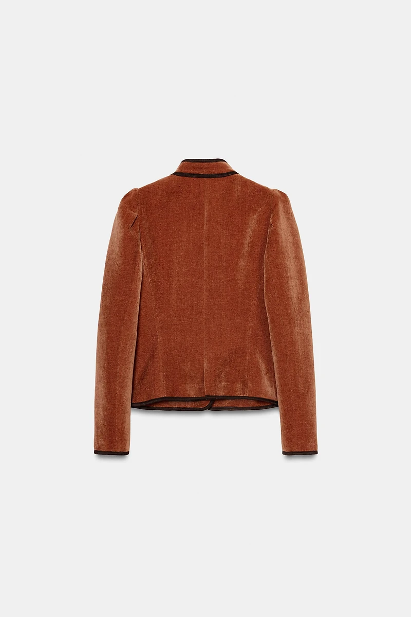 CONTRASTING TRIM BLAZER