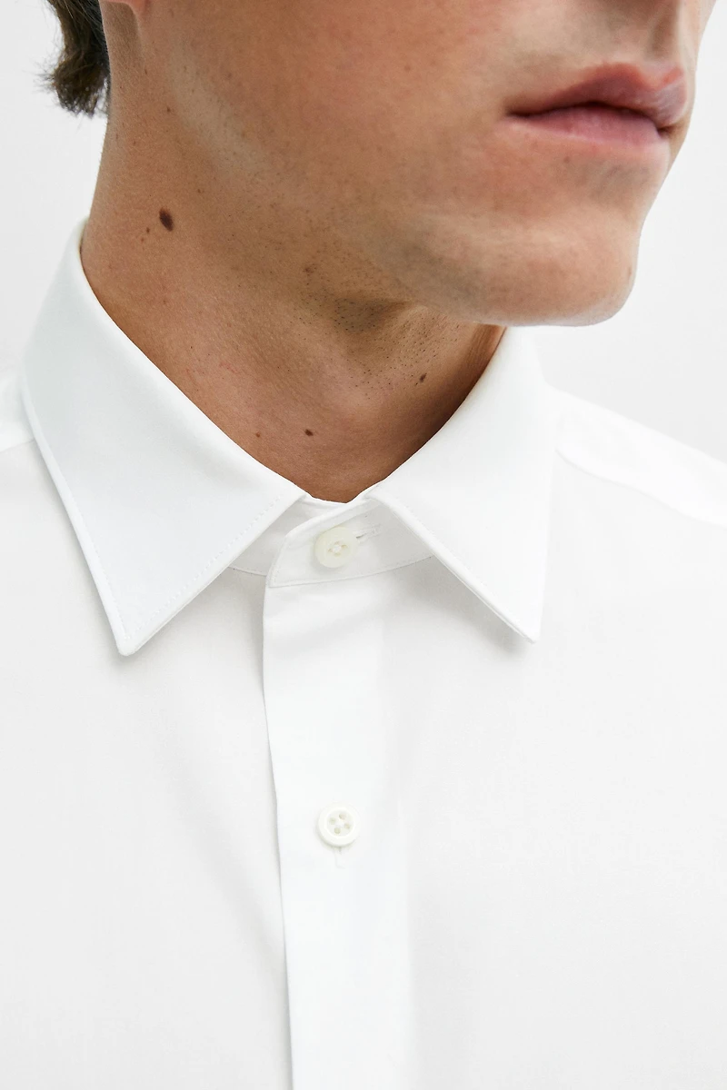 Slim fit 100% cotton poplin shirt