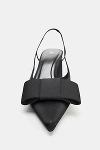 CHAUSSURES À TALONS OUVERTES L'ARRIÈRE AVEC NŒUD