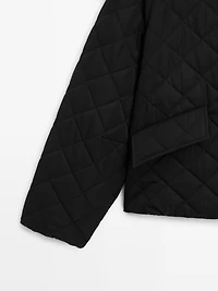 Short water-repellent puffer jacket