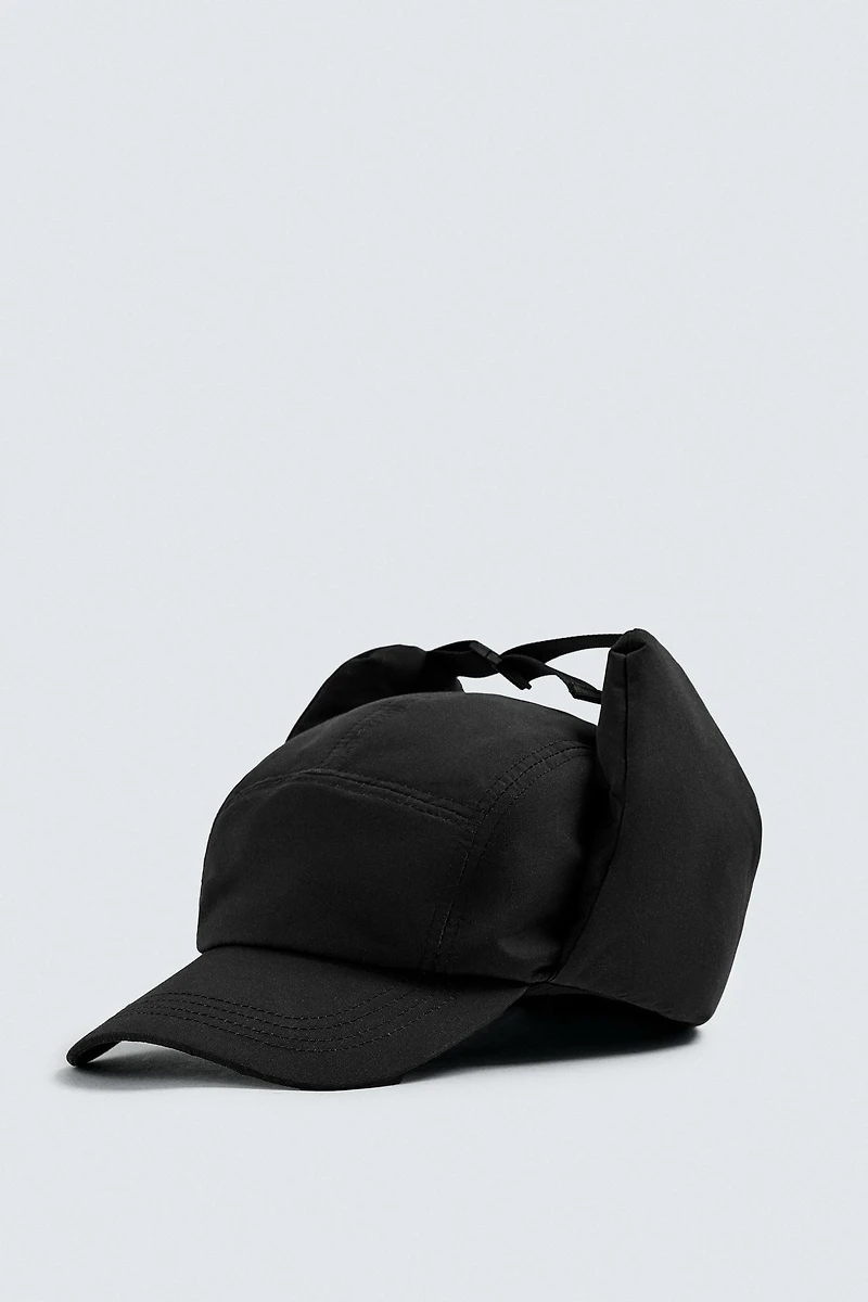 PADDED TECHNICAL CAP WITH EAR FLAPS