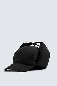 PADDED TECHNICAL CAP WITH EAR FLAPS