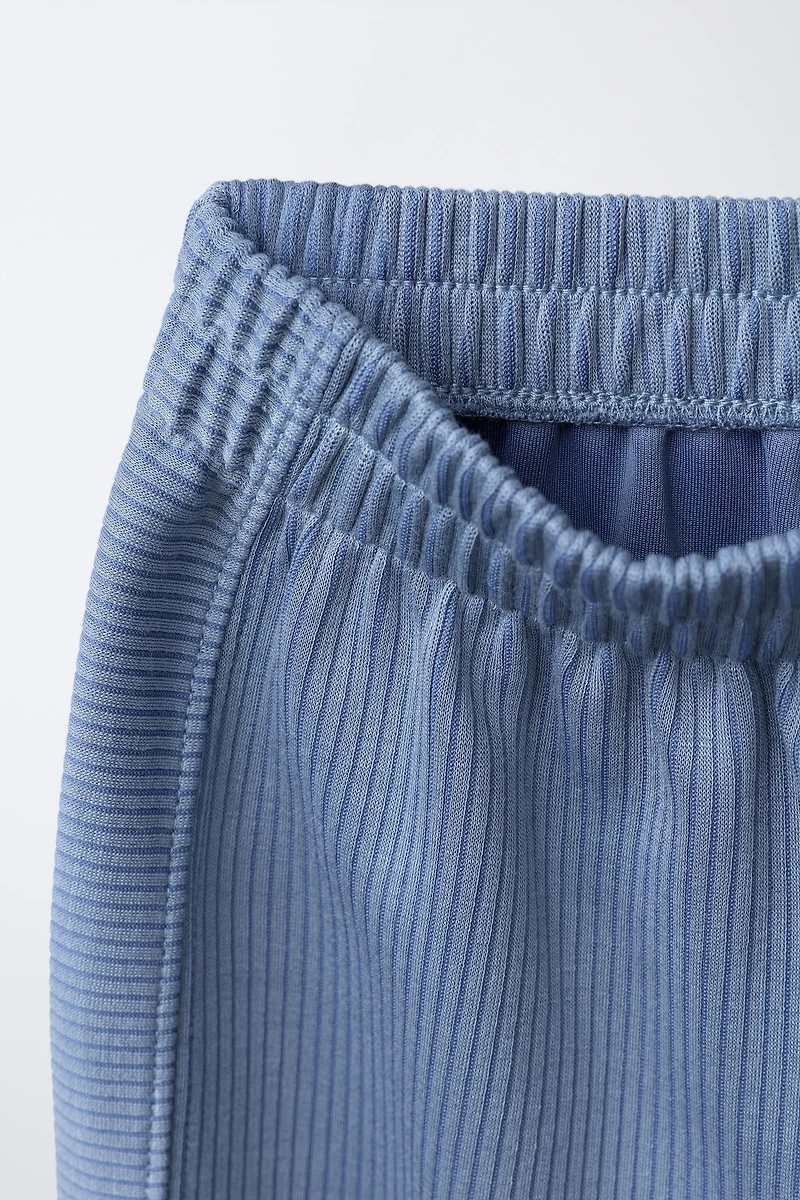 PANTALON CÔTELÉ À JAMBES LARGES AVEC MODAL