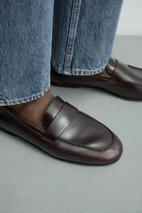 MOCASSINS EN CUIR À MASQUE SEMELLE VIBRAM® AARON LEVINE X ZARA