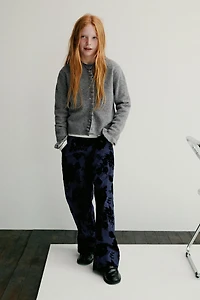 GILET EN MAILLE VOLANTS AVEC LAINE