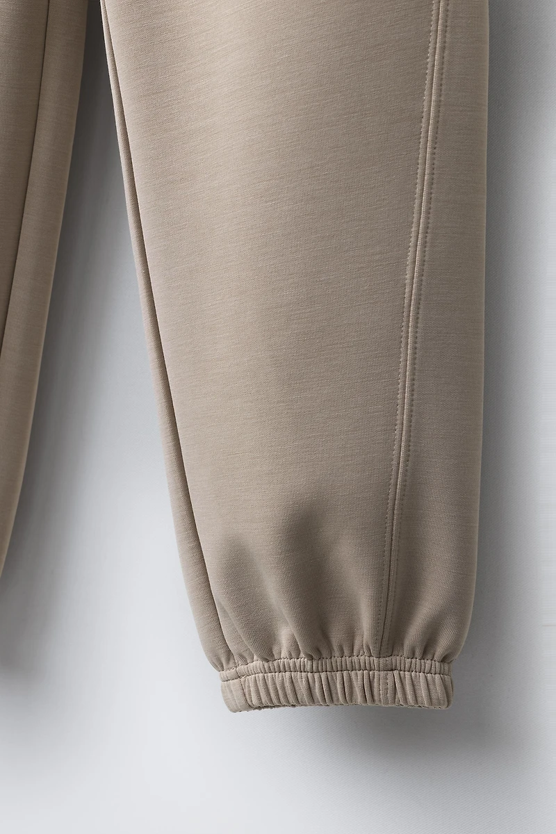 JOGGING PANTS