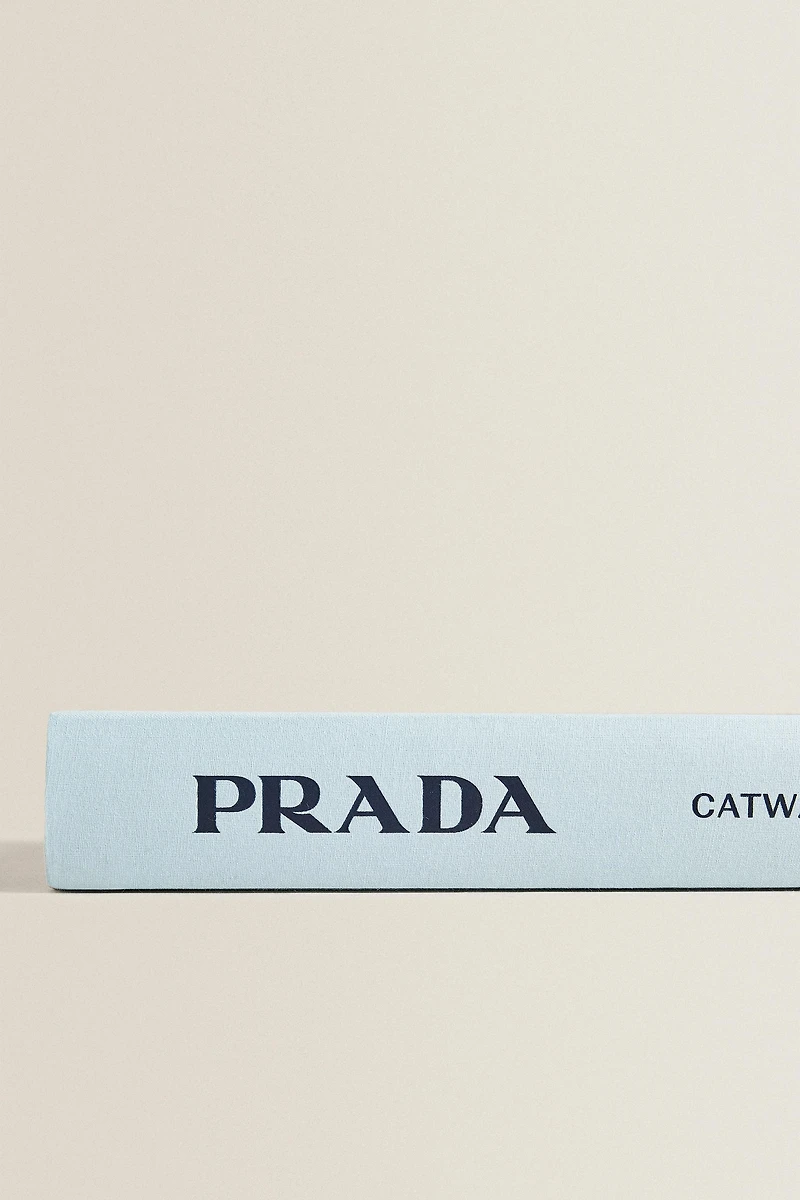 LIVRE PRADA CATWALK