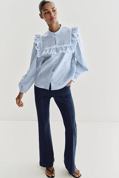CHEMISE À RAYURES, VOLANTS ET FIL MÉTALLISÉ