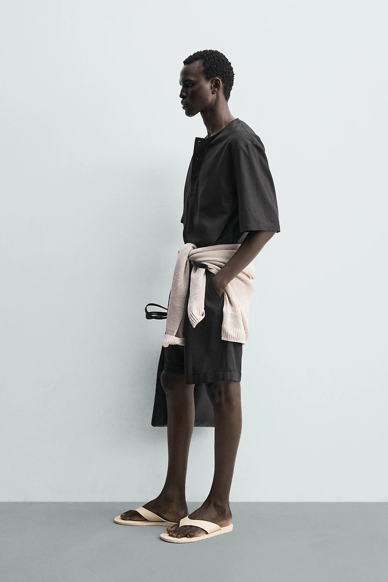 RELAXED FIT PLEATED SHORTS