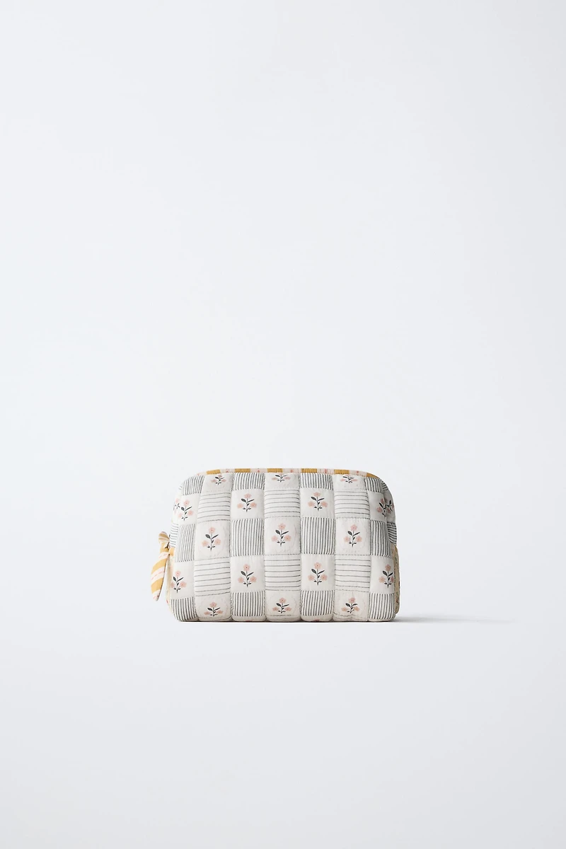 QUILTED MATERNITY TOILETRY BAG