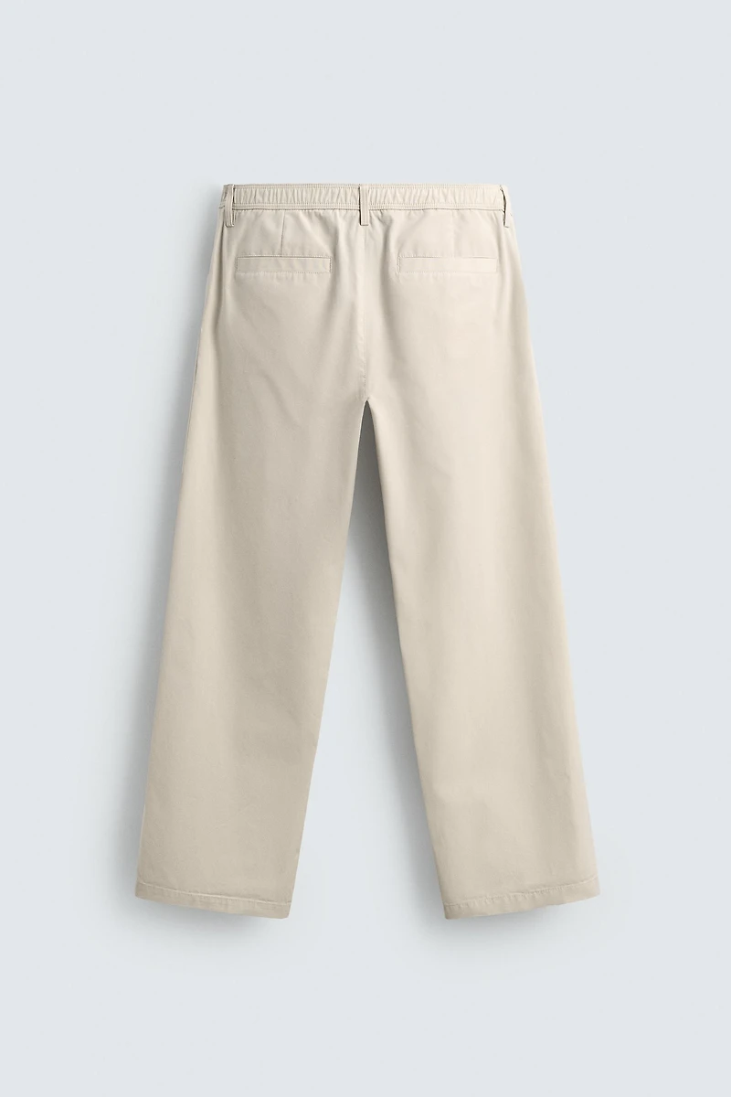 PLEATED STRAIGHT FIT PANTS