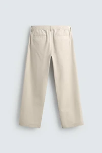 PLEATED STRAIGHT FIT PANTS