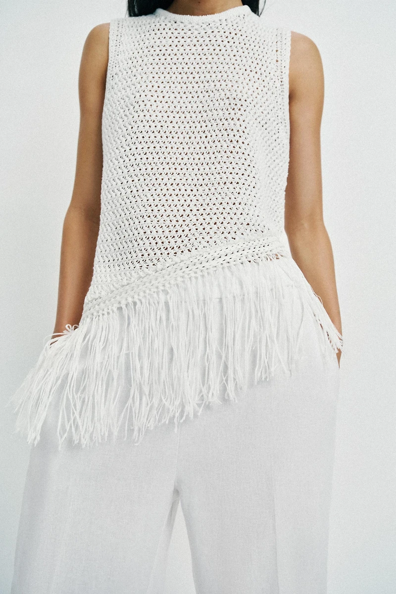 FRINGED KNIT TOP