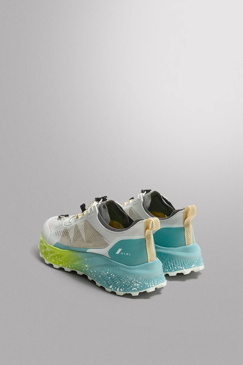 TRAIL RUNNING SNEAKERS