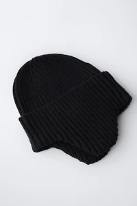 RIBBED HAT WITH EAR FLAPS