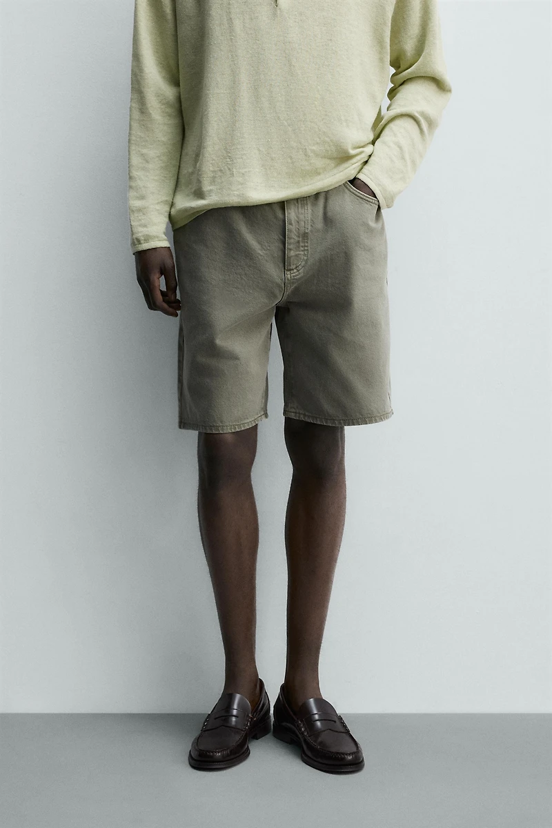 BERMUDA EN JEAN COUPE DROITE