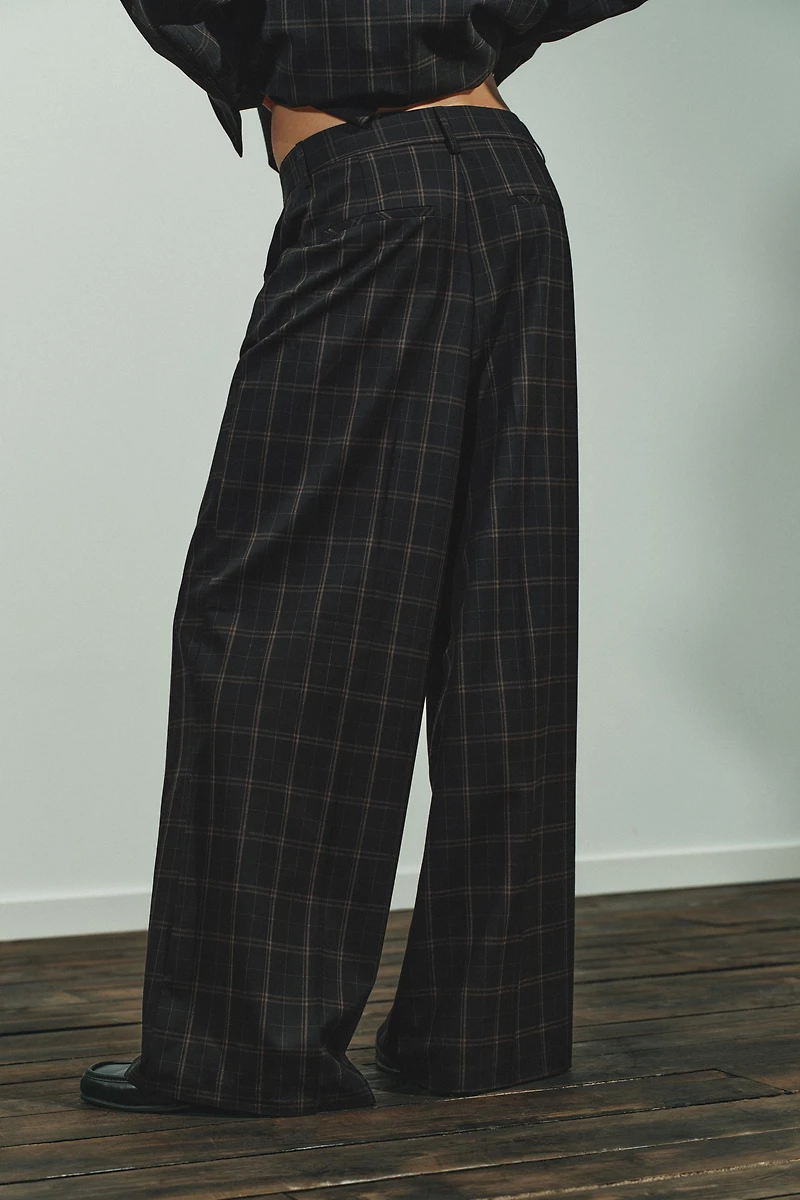 HIGH-WAISTED PLAID PANTS