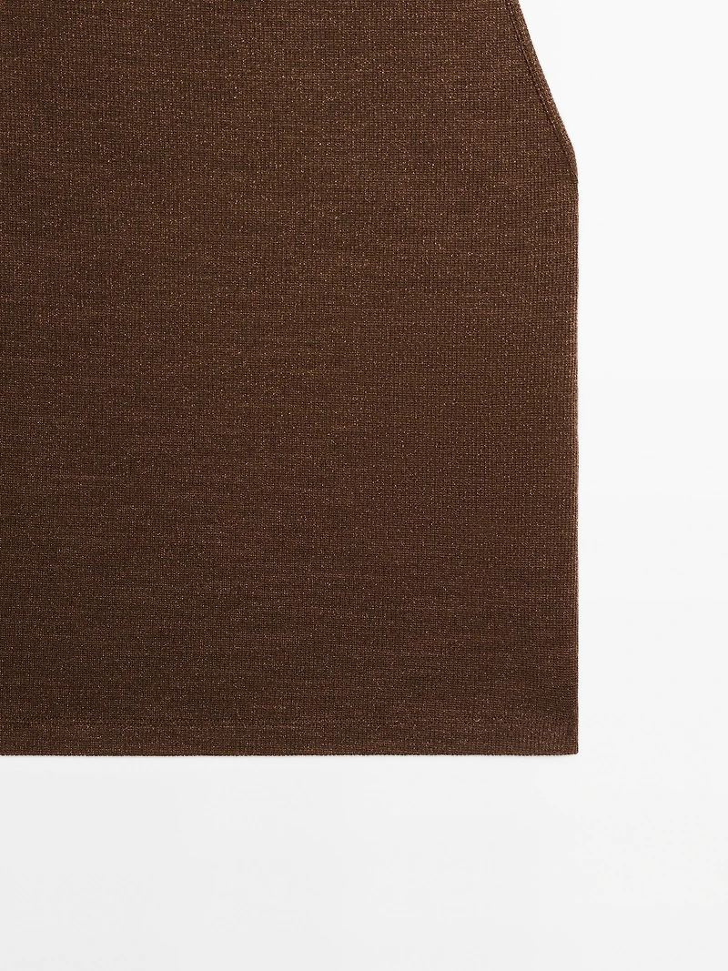 Top à encolure américaine effet métallisé