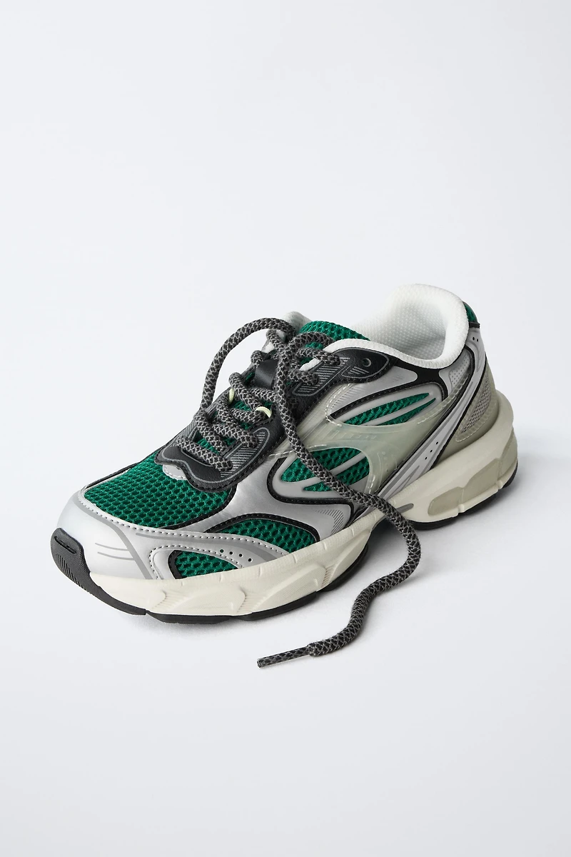 MESH SNEAKERS