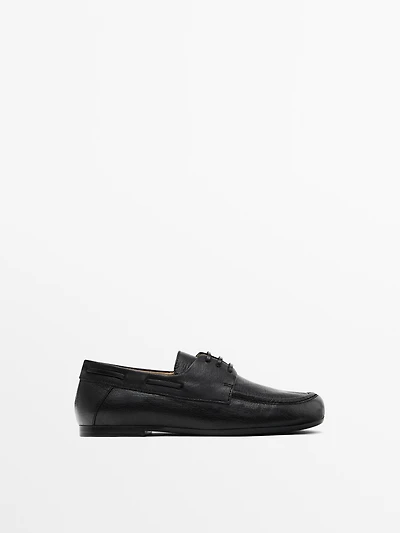 Leather deck shoes