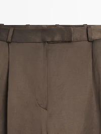 Double dart trousers