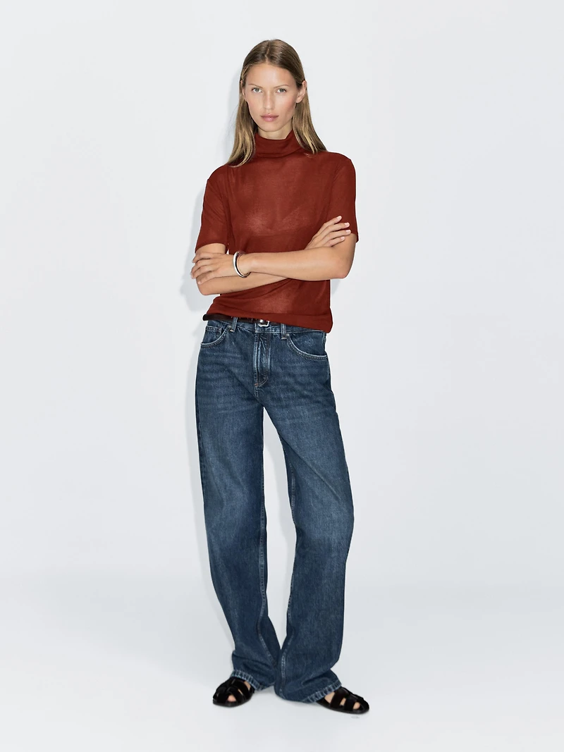 High neck T-shirt with short sleeves