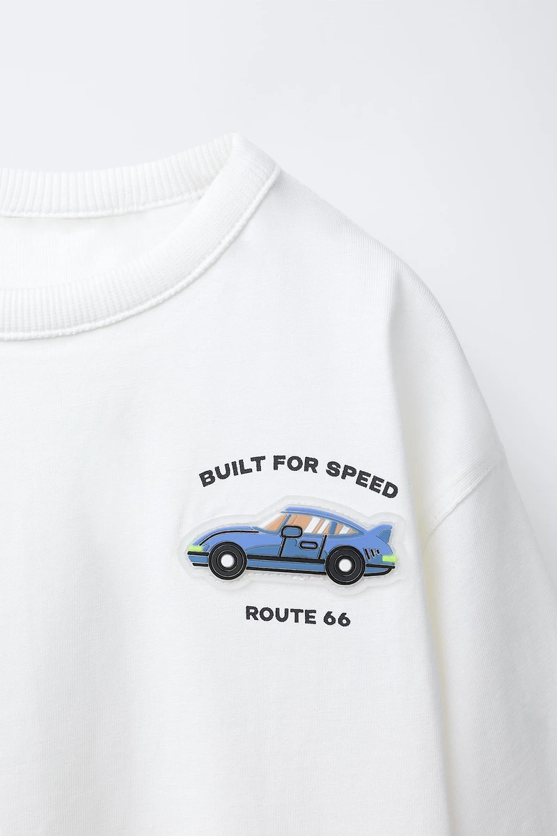 T-SHIRT AVEC APPLIQUÉ EN CAOUTCHOUC