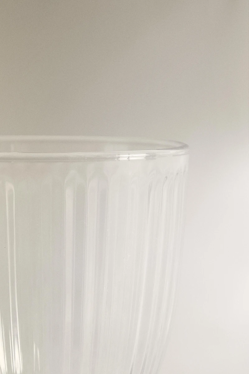 LINEAR-DESIGN GLASS TUMBLER