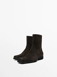 Bottines en croûte de cuir brossées