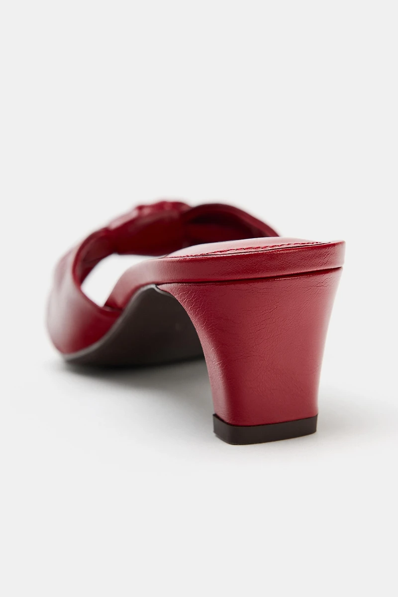 KNOTTED LEATHER MULE SANDALS
