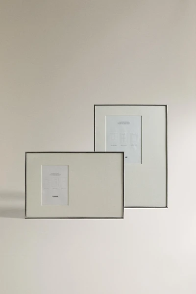 SILVER PICTURE FRAME WITH INTERCHANGEABLE MAT