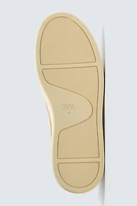 LEATHER RAISED SEAM SHOES