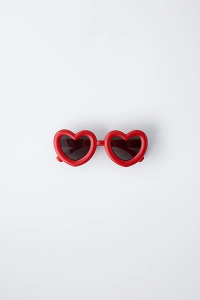 HEART SHAPED SUNGLASSES