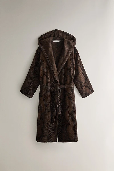 ANIMAL PRINT VELOUR BATHROBE