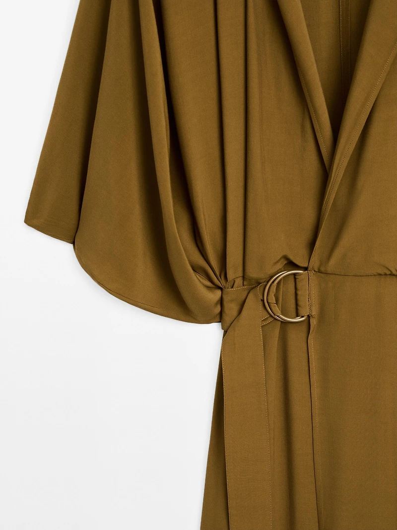 Wrap dress with buckle