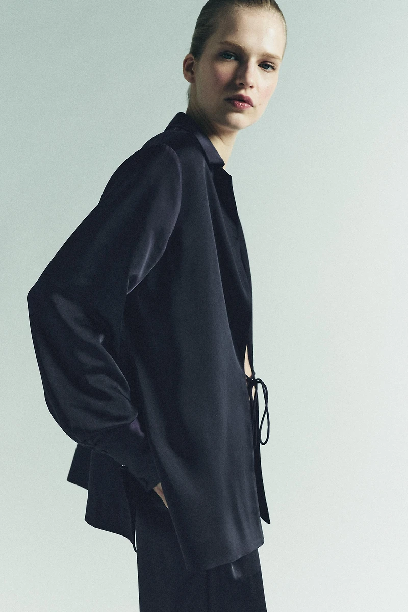 SATIN EFFECT TIE SHIRT