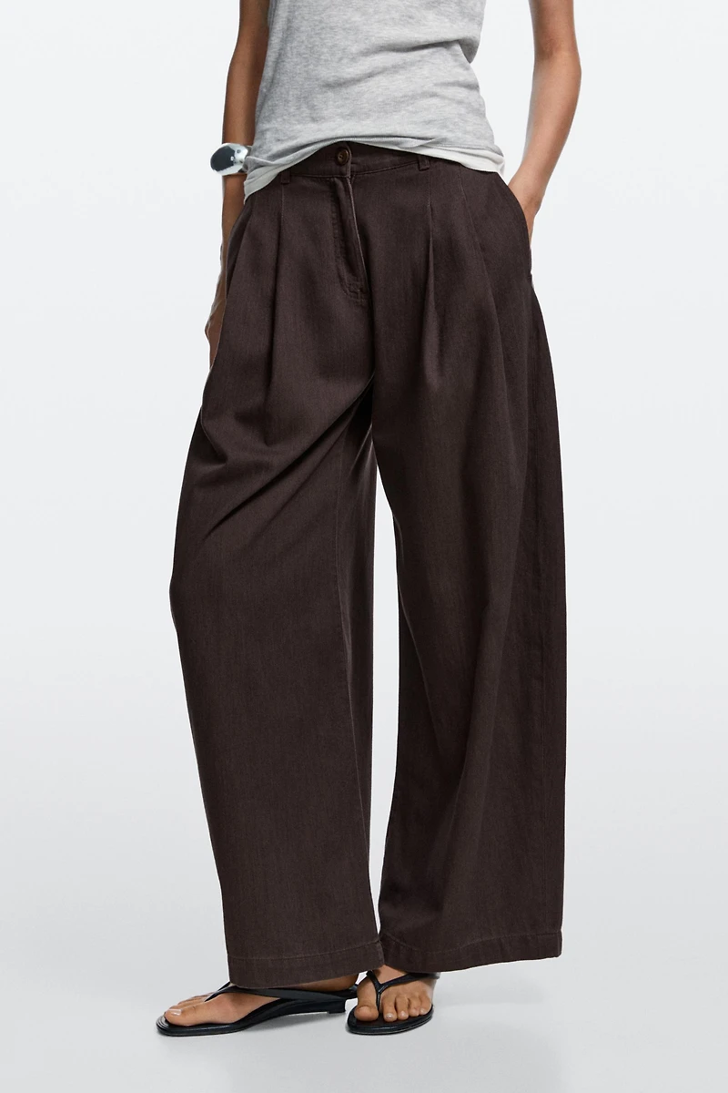 Pleated barrel fit jeans