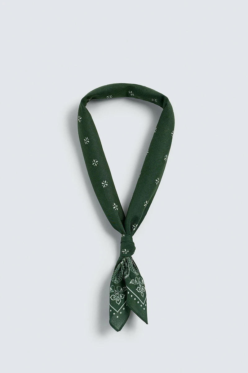 PAISLEY PRINT BANDANA