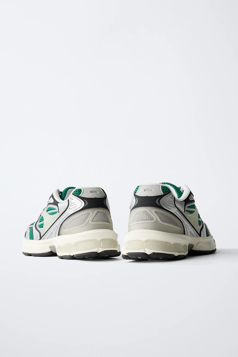 MESH SNEAKERS