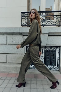 PANTALON LARGE À TAILLE ÉLASTIQUE