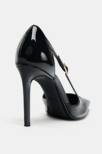 HEELS WITH SIDE OPENINGS