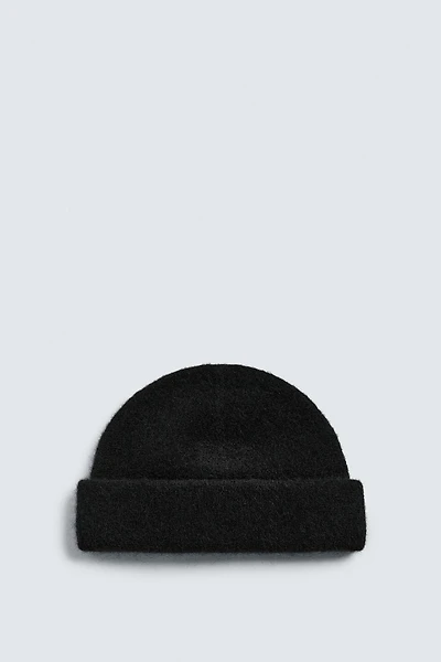 SHORT BRUSHED KNIT HAT