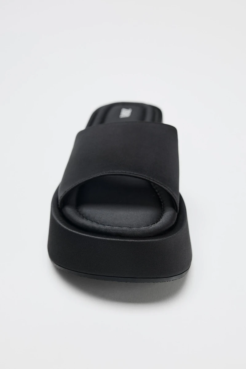SANDALES SATINÉES CHUNKY