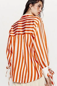 CHEMISE À RAYURES AVEC LACETS