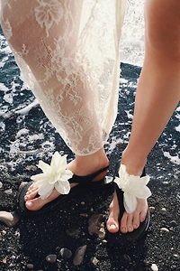 FLORAL FLAT SANDALS