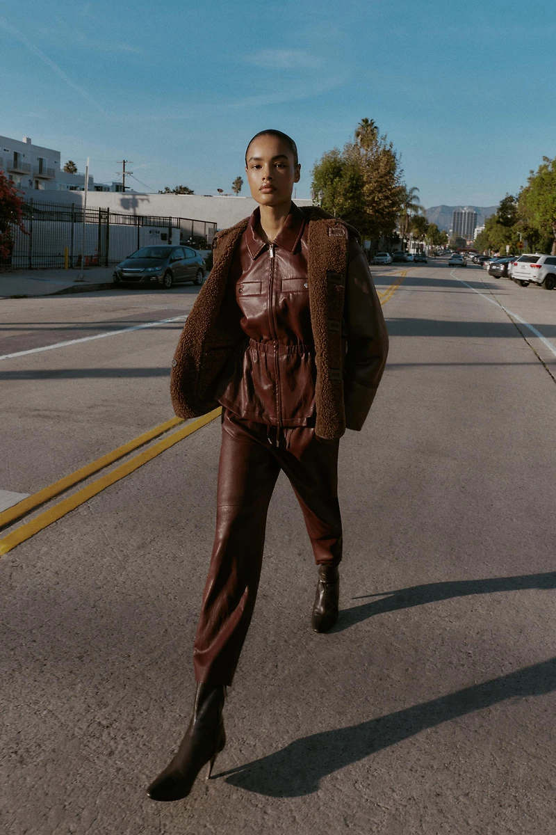 BLOUSON MATIÈRE SYNTHÉTIQUE À TAILLE ÉLASTIQUE