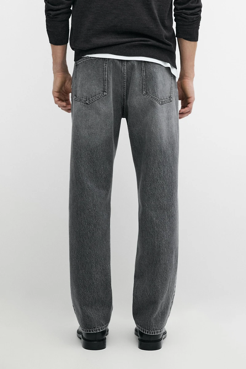 Straight-leg jeans