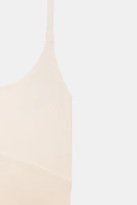 SEAMLESS HALTER TOP